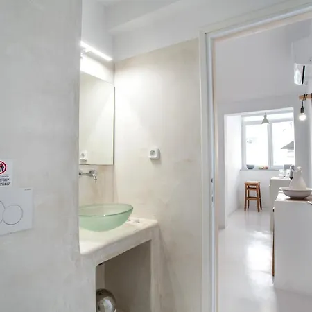 Helmos Cozy Apartment
